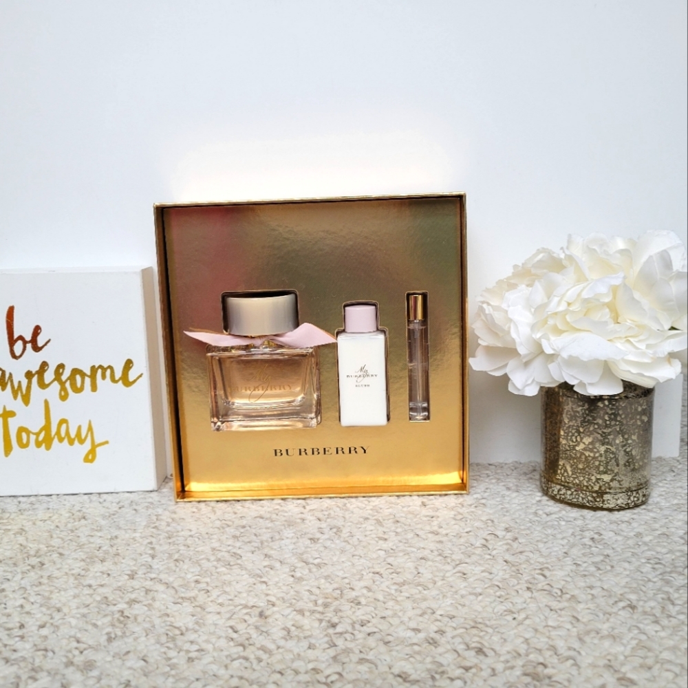 Brand New MY BURBERRY BLUSH WOMEN 3PC GIFT SET PARFUM SPRAY 3.0 OZ LOTION 2.5 +